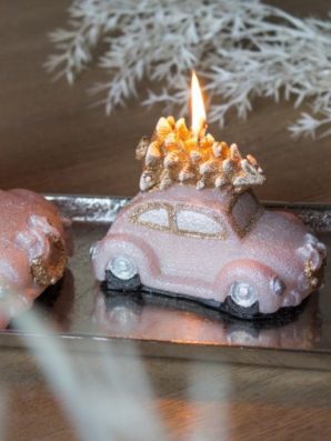 Kynttilä, joulukuusiauto, 10 cm SWEET CHRISTMAS – AmandaB