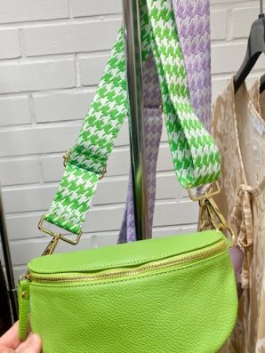 Vyötärölaukku, vihreä, hihnalla - Kukkaiselämää