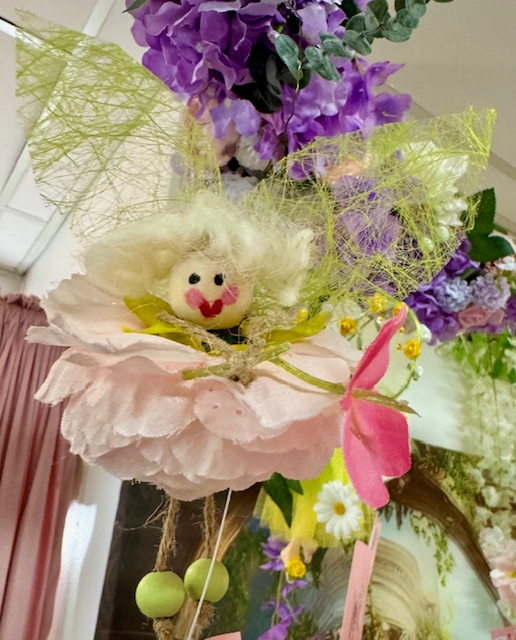 Kukkakeiju Ruusa Ruusunen - Kukkaiselämää