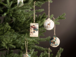 Emaliriipus, Nostalgi, joulupukin juna – A Lot Decoration