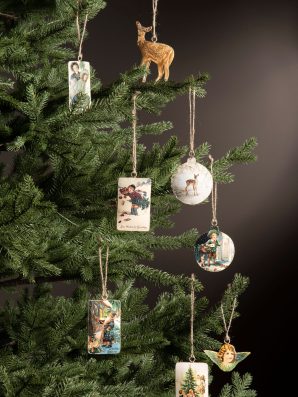 Emaliriipus, Nostalgi, poika ja koira – A Lot Decoration