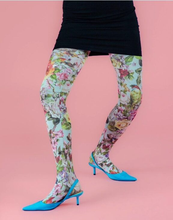 Sukkahousut, Lintuja ja kukkia