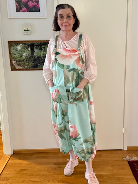 Haalari, Pionit, yhdenkoon - Kukkaiselämää