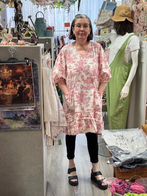 Tunika, Maisema, yhdenkoon - Kukkaiselämää