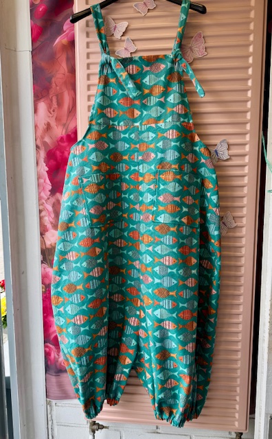 Haalari, Kalat, yhdenkoon - Kukkaiselämää