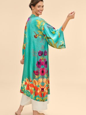 Naisten kimono Kolibri – tyylikäs ja monikäyttöinen – Powell Craft