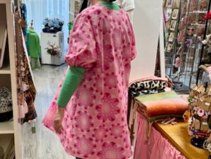 Tunika Retro, väljä puuvillatunika puffihihoilla- Kukkaiselämää