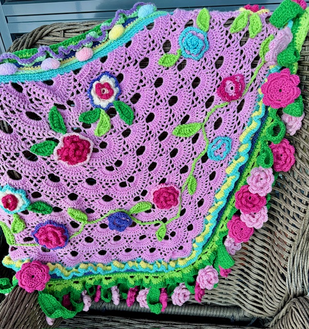 Hartiahuivi, Ruusut, vaaleanpunainen - Kukkaiselämää