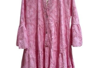 Broderie anglaise -mekko – kevyt puuvillamekko kesään