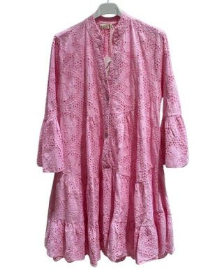 Broderie anglaise -mekko – kevyt puuvillamekko kesään