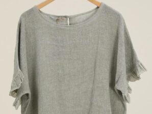 Naisten pellavasekoitepusero – rento ja ilmava kesäpaita