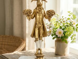 Kani-kynttilänjalka kullanvärinen – persoonallinen sisustuksen katseenvangitsija | A Lot Decoration