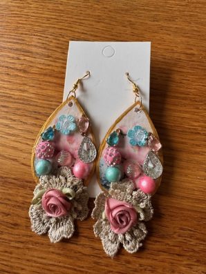 Pastel Rose Garden – uniikit romanttiset korvakorut | Kukkaiselämää Oma mallisto