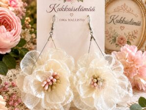 Ivory Blossom – käsintehdyt romanttiset kukkakorvakorut Kukkaiselämää Oma mallisto